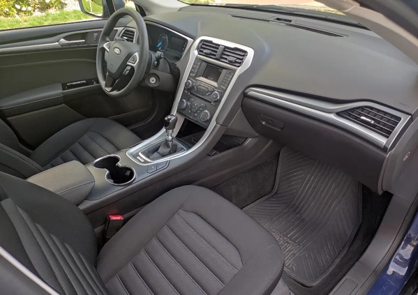 Ford Mondeo cena 59300 przebieg: 111000, rok produkcji 2018 z Gdańsk małe 121